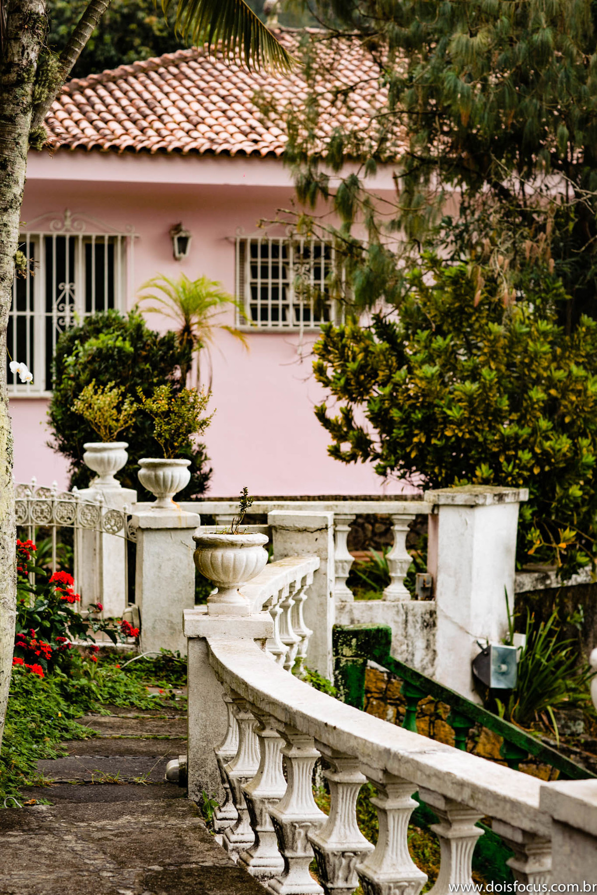 #mansaorosa #noivascariocas #casamento #noivasdobrasil #noivasp #noivario #fotografodecasamento #fotosdecasamento #noivas2020 #noivas2019 #casamentorj #noivasrio #vestidodecasamento #riodejaneiro #lapisdenoiva #vestidodenoiva #penteadosparanoivas 