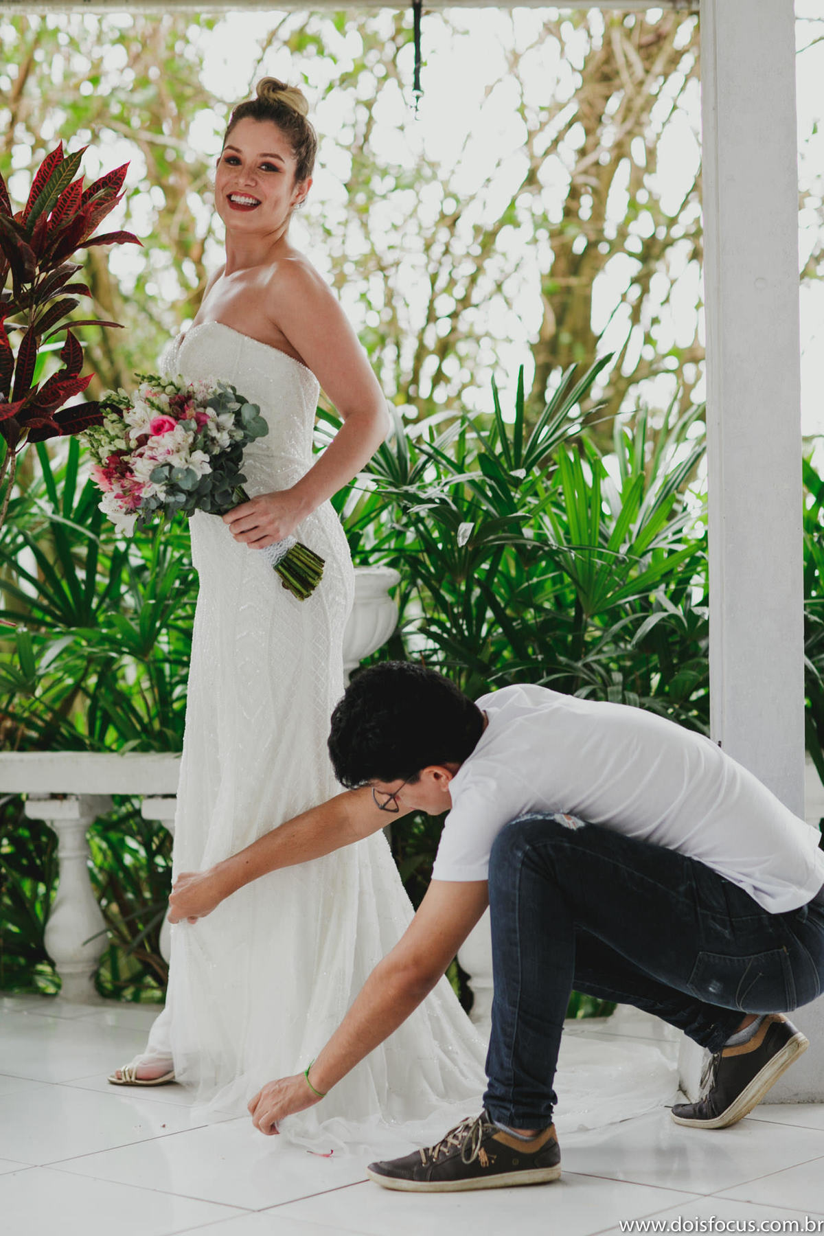 #mansaorosa #noivascariocas #casamento #noivasdobrasil #noivasp #noivario #fotografodecasamento #fotosdecasamento #noivas2020 #noivas2019 #casamentorj #noivasrio #vestidodecasamento #riodejaneiro #lapisdenoiva #vestidodenoiva #penteadosparanoivas 