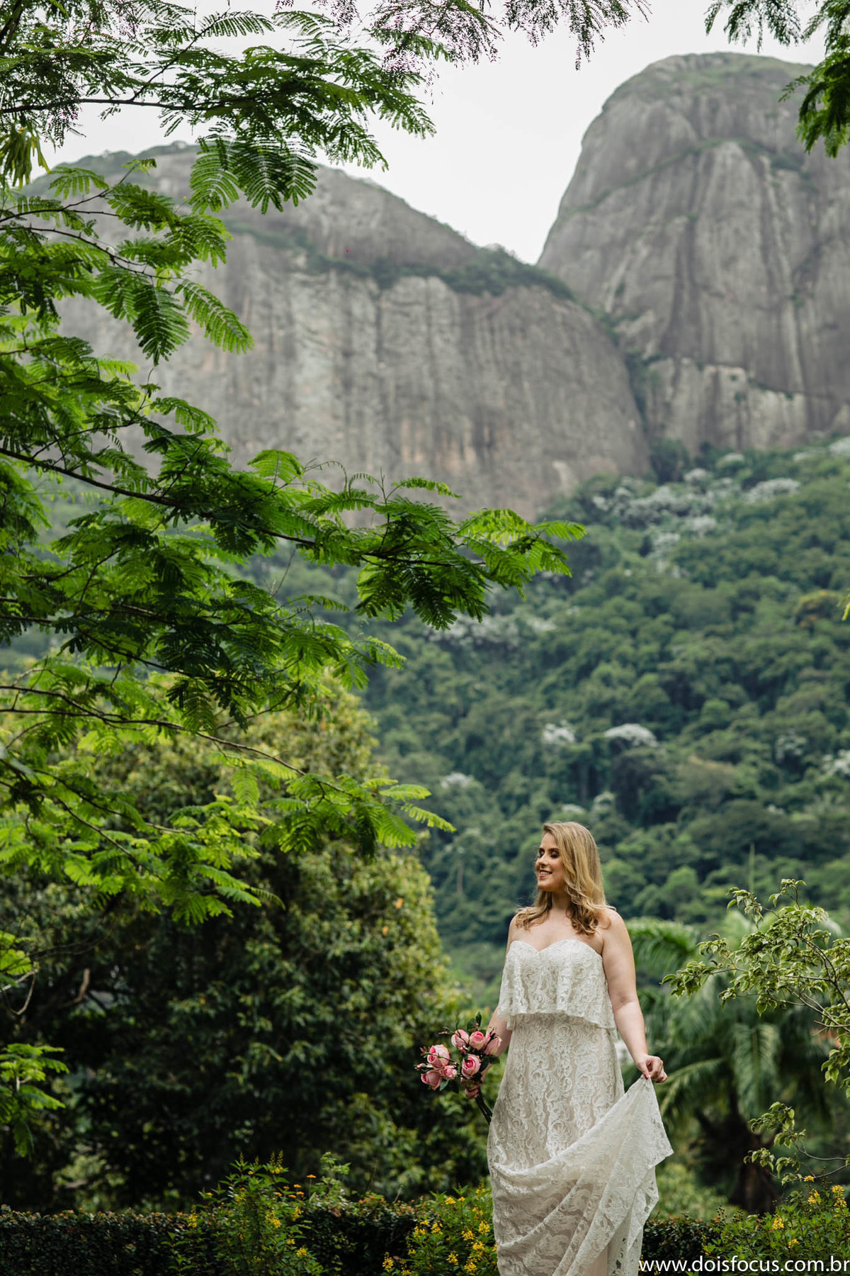 Germania Garten - Casamento - Vestido de Noiva - Editorial de Noivas - Casamento verde - Dois Focus - John Caldeira Fotógrafo.
