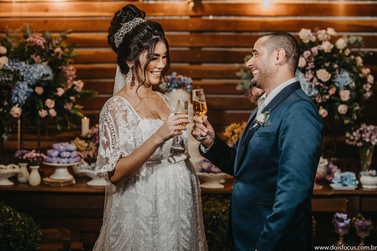 #casamentos #casamentorj #weddingday  #yeswedding #wedding #casorio #noivas #noivasrj #noivado #noivos2021 #noivasdobrasil #voucasar #clubedasnoivas #Inesquecivelcasamento #vestidodecasamento
#voucasar #prewedding #fotografodecasamento #noiva2021 #doisfoc