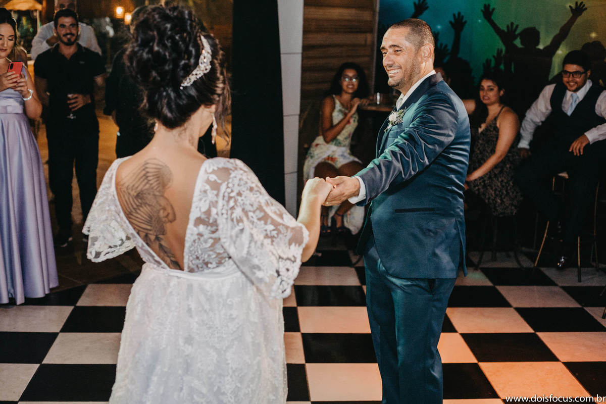 #casamentos #casamentorj #weddingday  #yeswedding #wedding #casorio #noivas #noivasrj #noivado #noivos2021 #noivasdobrasil #voucasar #clubedasnoivas #Inesquecivelcasamento #vestidodecasamento
#voucasar #prewedding #fotografodecasamento #noiva2021 #doisfoc