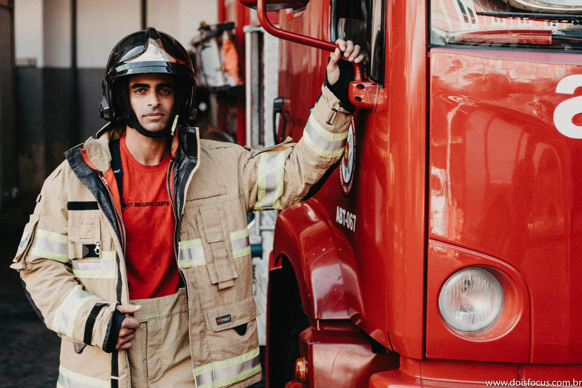Fotografo de casamento Rio de Janeiro, Fotografia de Casamento RJ - Pré wedding no  Quartel Central do Corpo de Bombeiros
