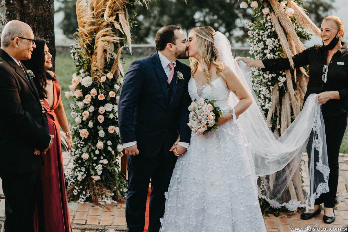 Casamento - fotografia de casamento - casamento em Niterói - fotos de casamento - igreja histórica de são Francisco