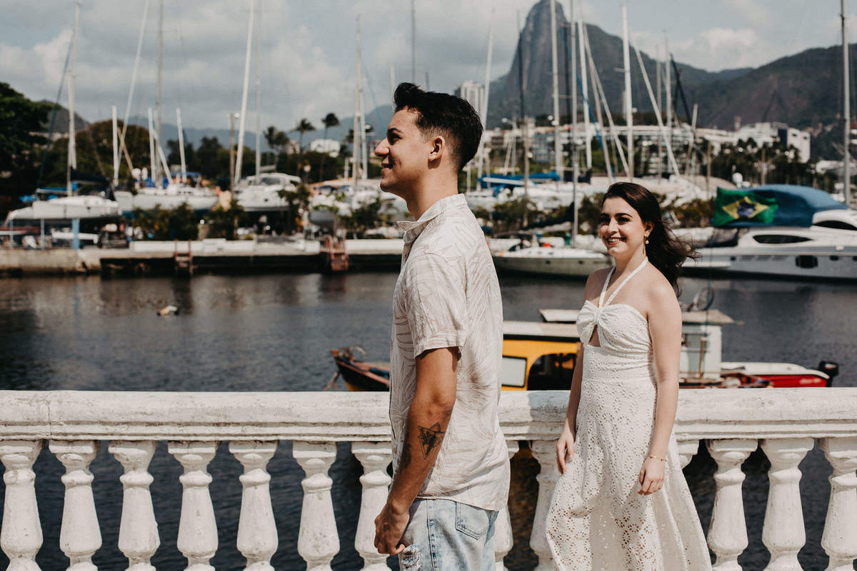 Casal apaixonado na Urca - Pré wedding - Matheus Sant'Anna - @matheussantannapatisserie - Fotógrafo de Casamento  - Rio de Janeiro - Urca - Ensaio na Urca
