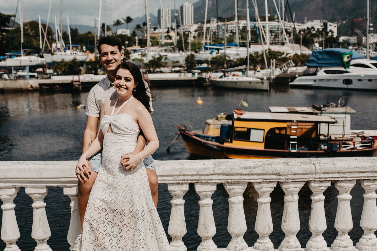 Casal apaixonado na Urca - Pré wedding - Matheus Sant'Anna - @matheussantannapatisserie - Fotógrafo de Casamento  - Rio de Janeiro - Urca - Ensaio na Urca