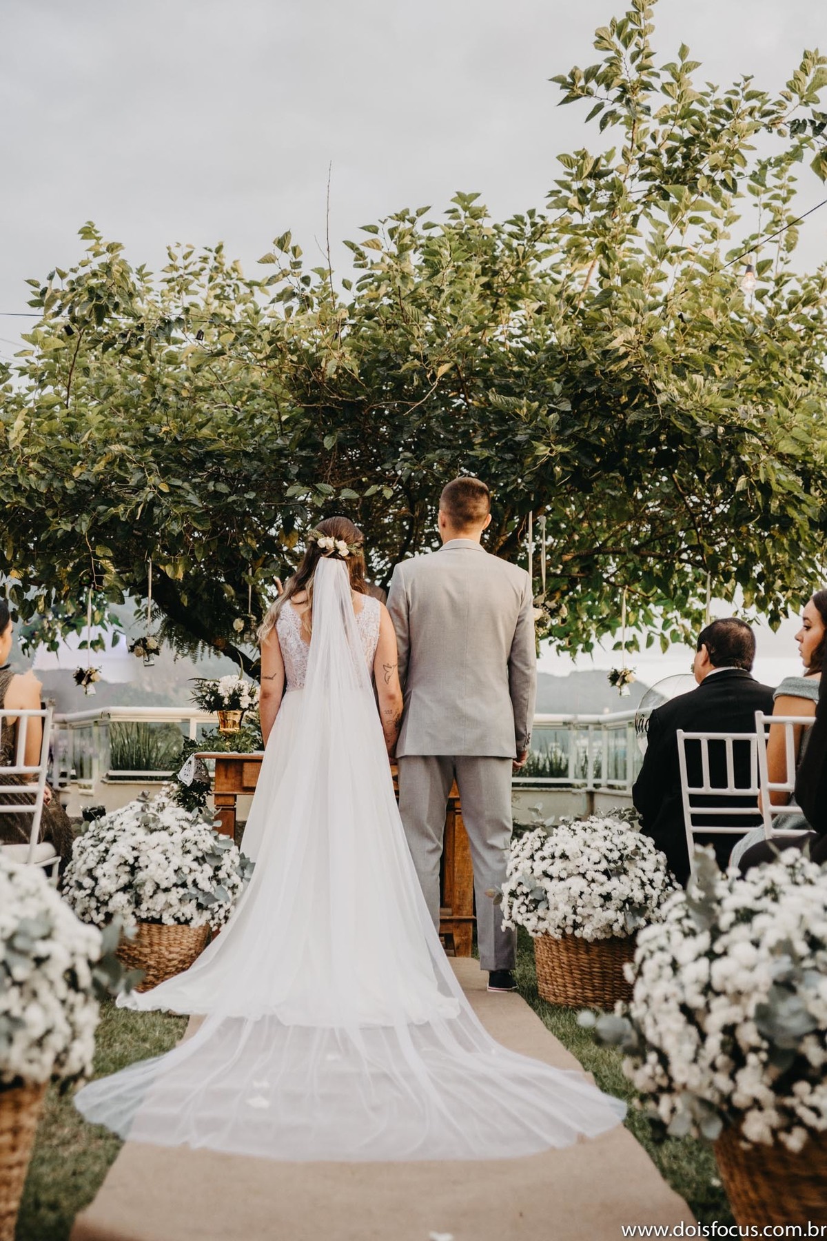 #casamentos #casamentorj #weddingday  #yeswedding #wedding #casorio #noivas #noivasrj #noivado #noivos2021 #noivasdobrasil #voucasar #clubedasnoivas #Inesquecivelcasamento #vestidodecasamento
#voucasar #prewedding #fotografodecasamento #noiva2021 #doisfoc