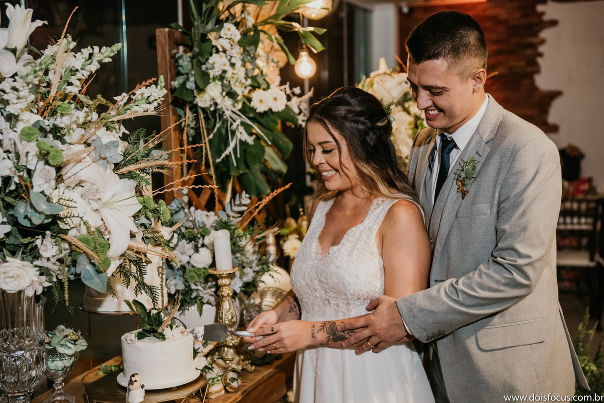 #casamentos #casamentorj #weddingday  #yeswedding #wedding #casorio #noivas #noivasrj #noivado #noivos2021 #noivasdobrasil #voucasar #clubedasnoivas #Inesquecivelcasamento #vestidodecasamento
#voucasar #prewedding #fotografodecasamento #noiva2021 #doisfoc