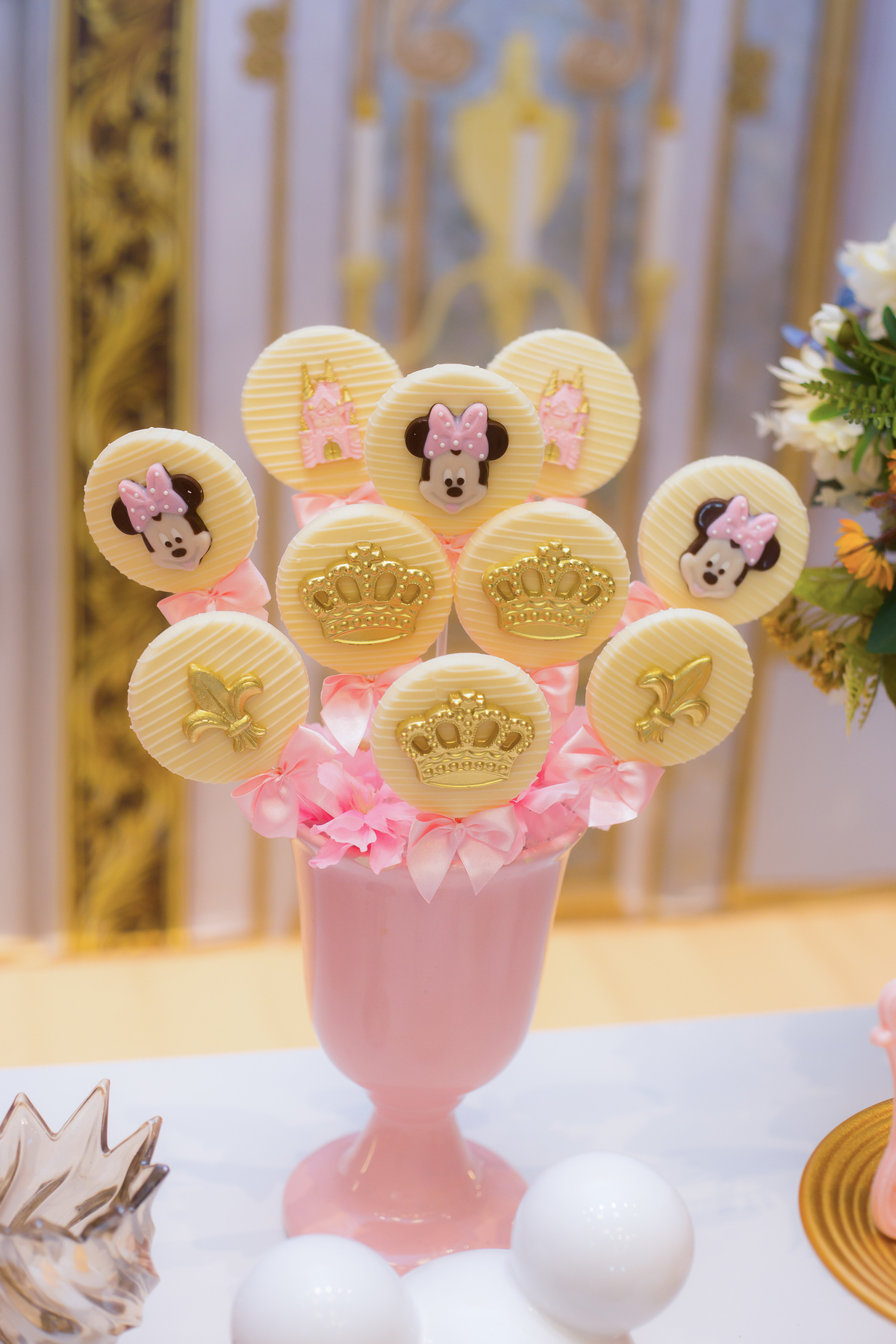 Aniversário, festa, um ano, doces, bexigas, temas, bagunça, criança, 