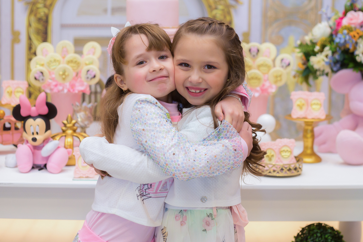 Aniversário, festa, um ano, doces, bexigas, temas, bagunça, criança, 