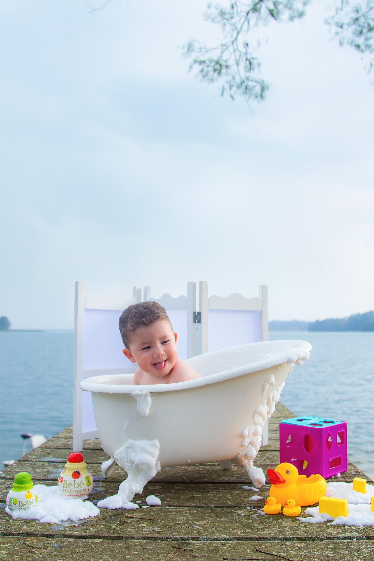 Família, criança, infantil, bagunça, smash the cake, smash the water, alegria. 