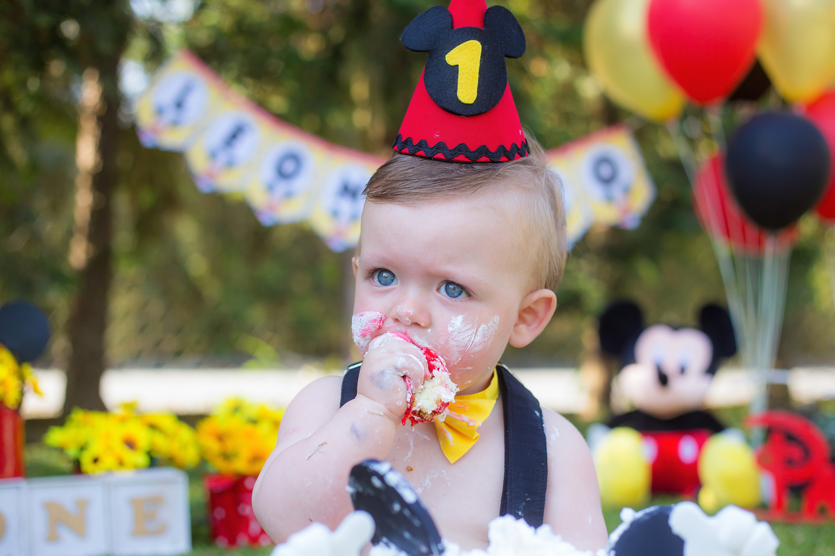 Família, criança, infantil, bagunça, smash the cake, smash the water, alegria. 