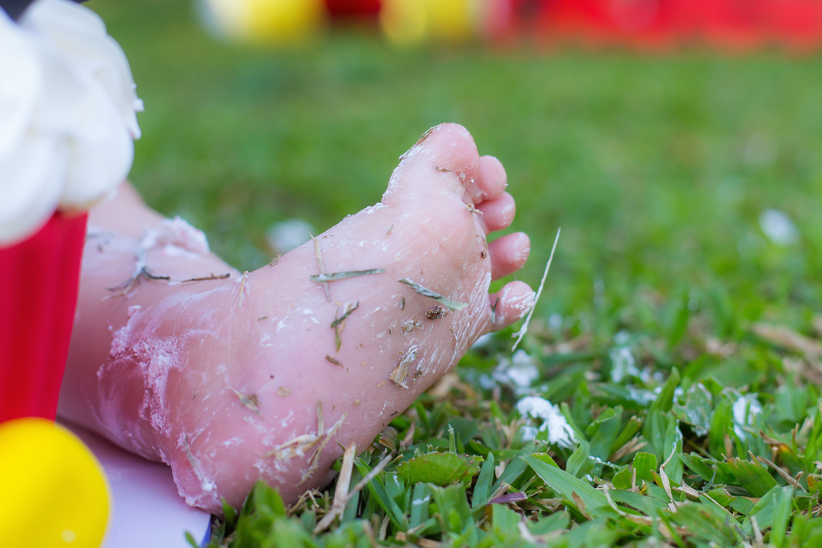 Família, criança, infantil, bagunça, smash the cake, smash the water, alegria. 
