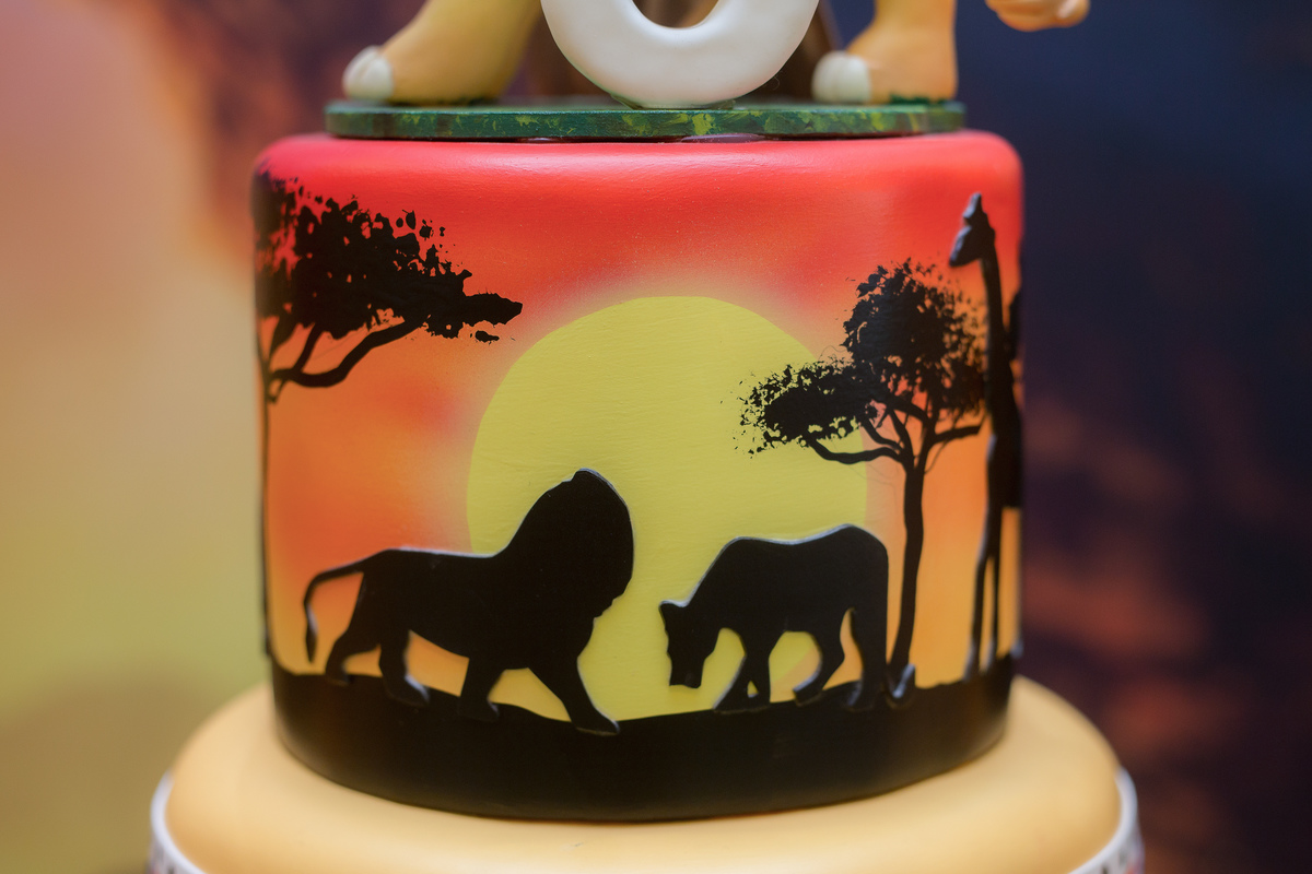 Aniversário, festa, um ano, doces, bexigas, temas, bagunça, criança, 