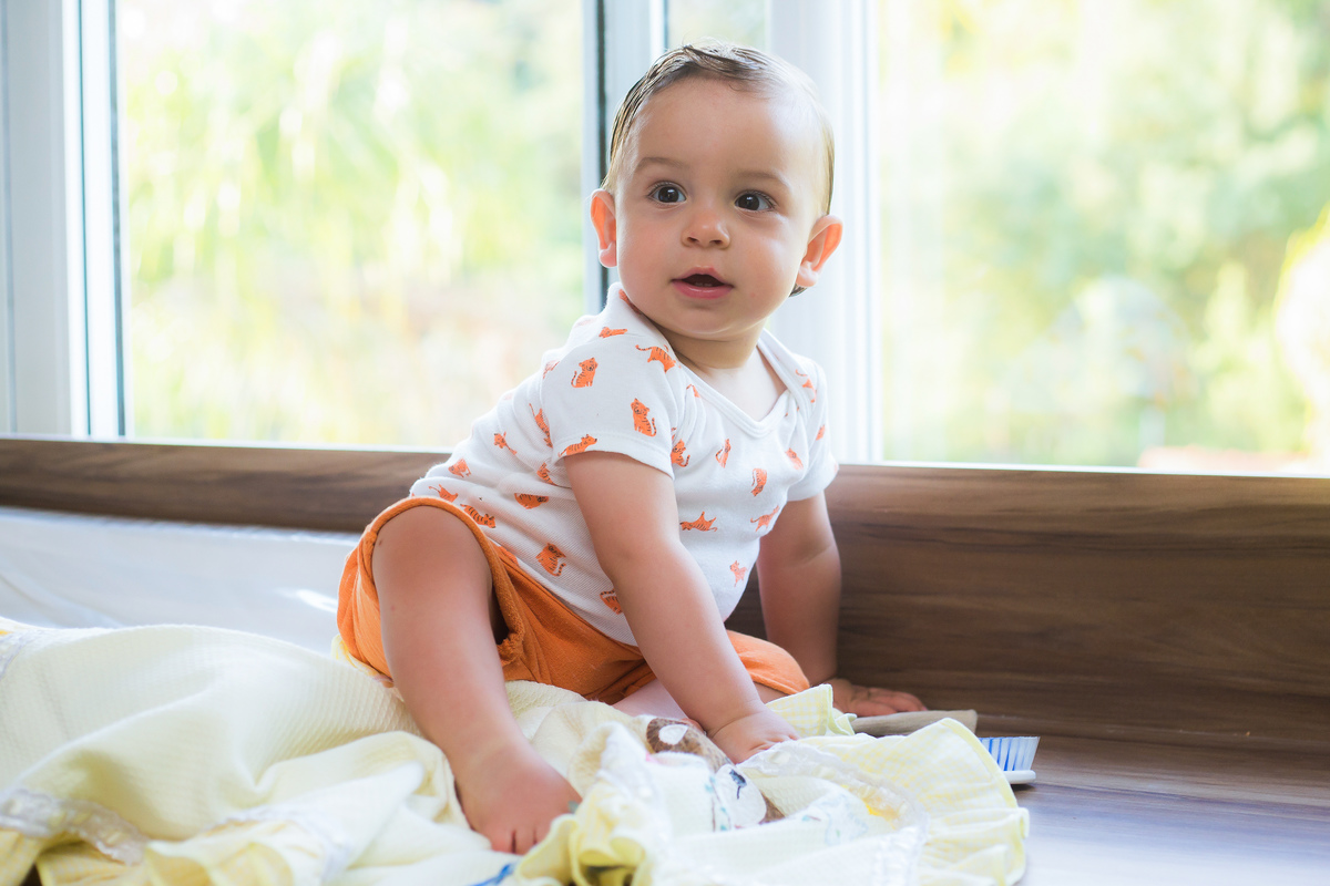 Aniversário, festa, um ano, doces, bexigas, temas, bagunça, criança, 