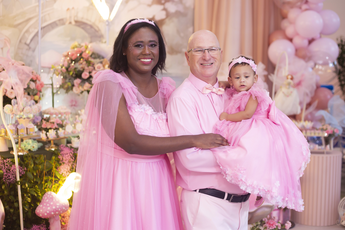 Aniversário, festa, um ano, doces, bexigas, temas, bagunça, criança, 