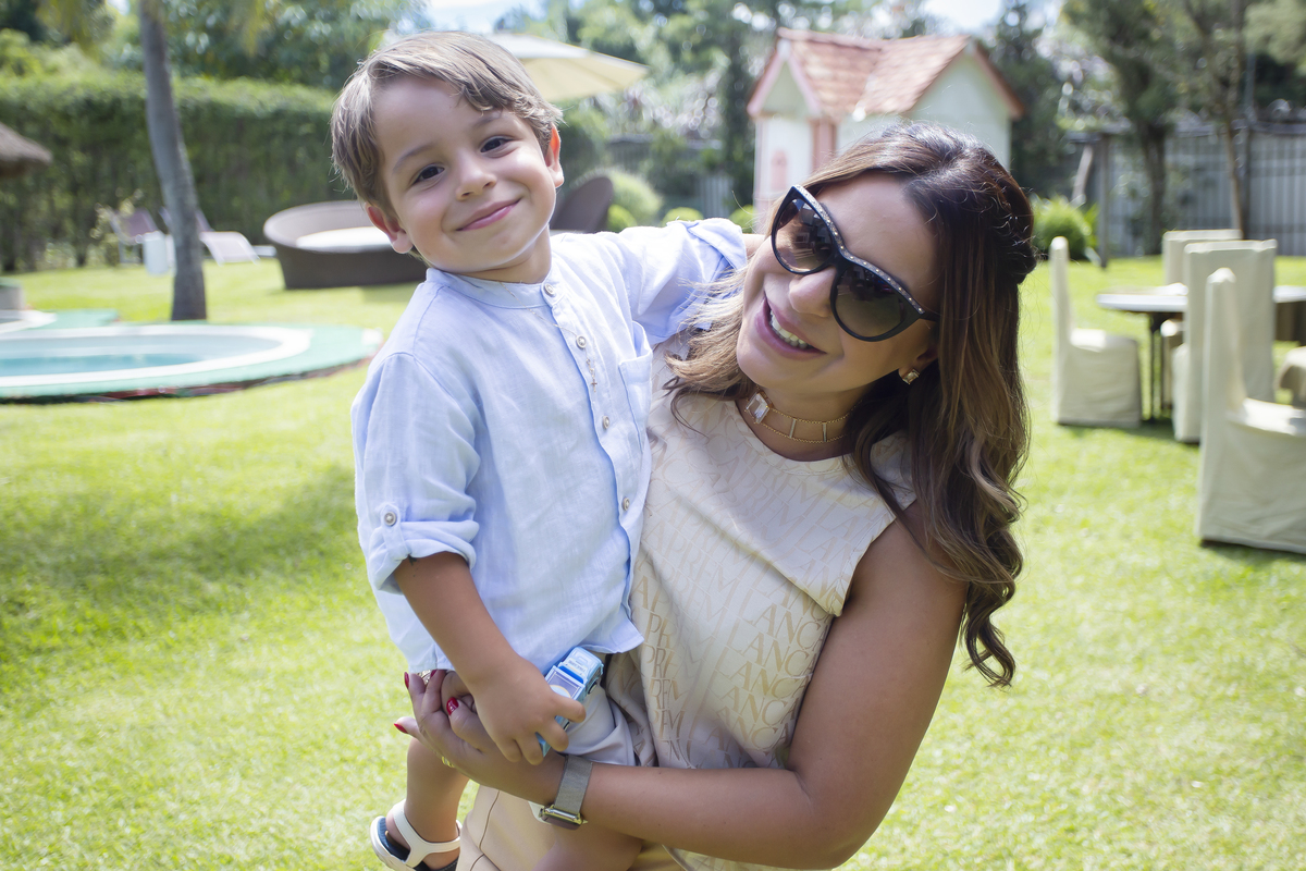 Aniversário, festa, um ano, doces, bexigas, temas, bagunça, criança, brinquedos, buffet infantil. 