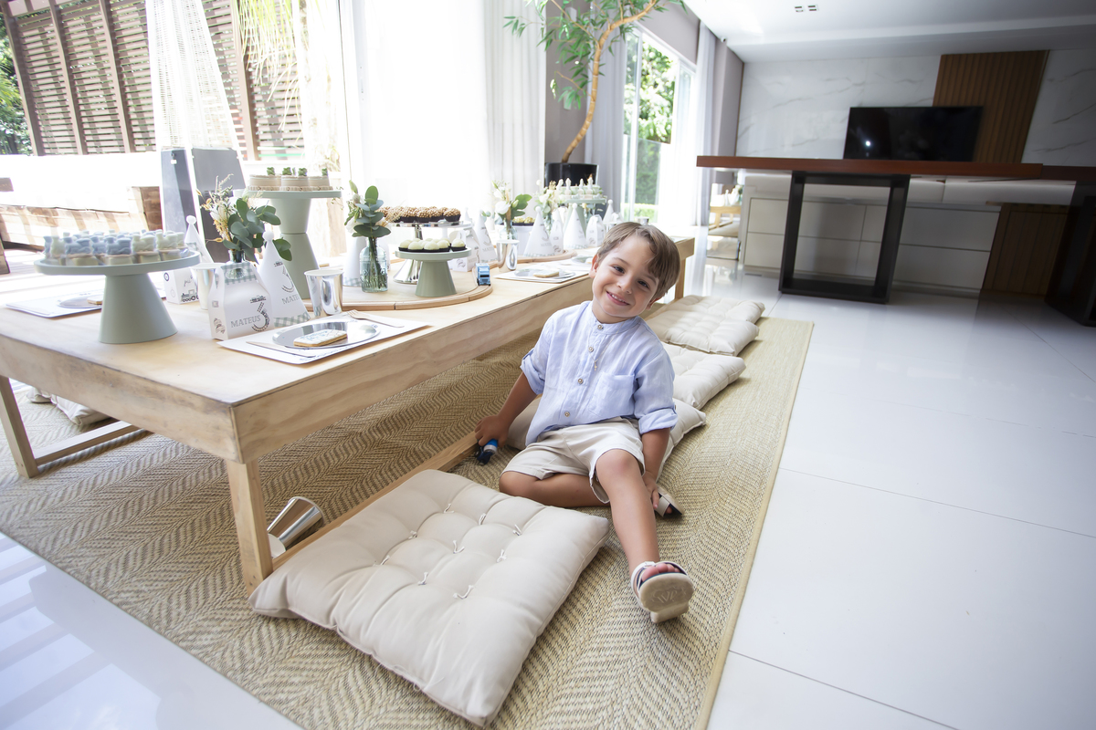 Aniversário, festa, um ano, doces, bexigas, temas, bagunça, criança, brinquedos, buffet infantil. 