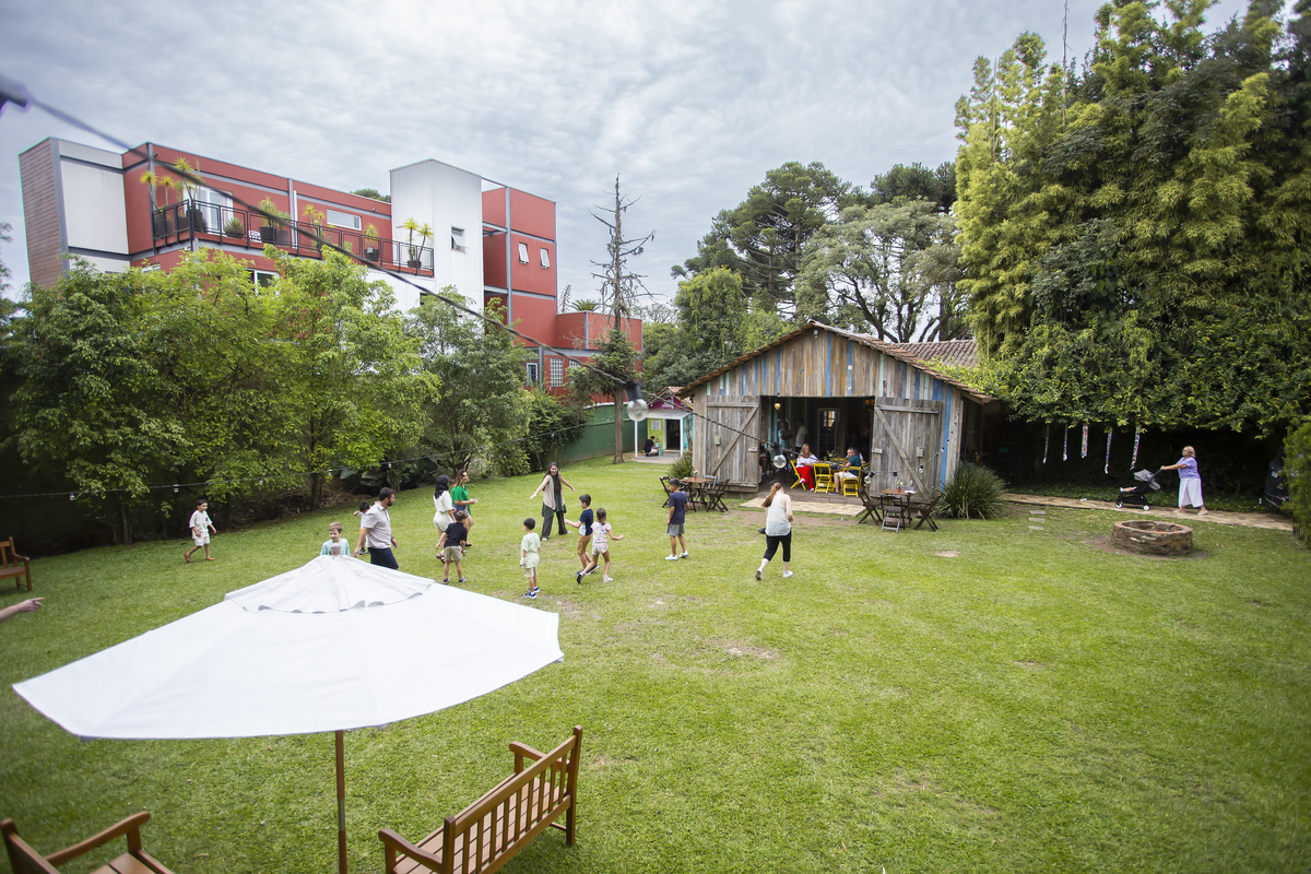 Aniversário, festa, um ano, doces, bexigas, temas, bagunça, criança, brinquedos, buffet infantil. 