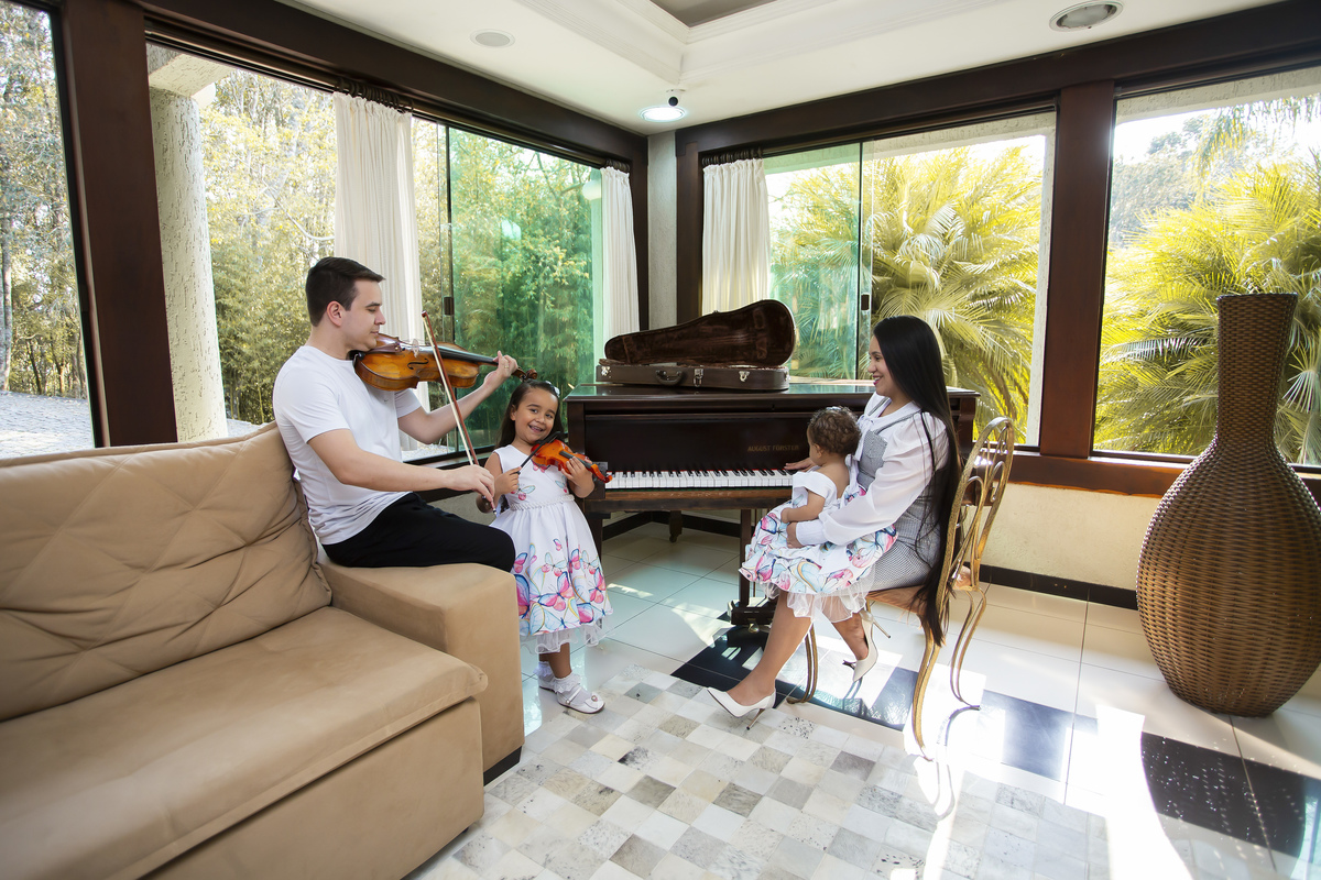 Família, criança, infantil, bagunça, smash the cake, smash the water, alegria. 