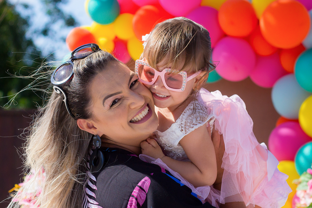 Aniversário, festa, um ano, doces, bexigas, temas, bagunça, criança, brinquedos, buffet infantil. 