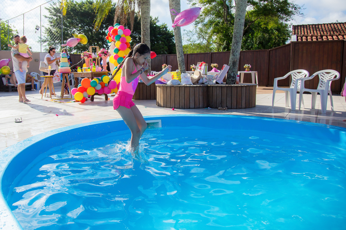 Aniversário, festa, um ano, doces, bexigas, temas, bagunça, criança, brinquedos, buffet infantil. 