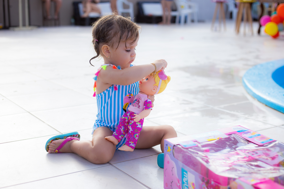Aniversário, festa, um ano, doces, bexigas, temas, bagunça, criança, brinquedos, buffet infantil. 