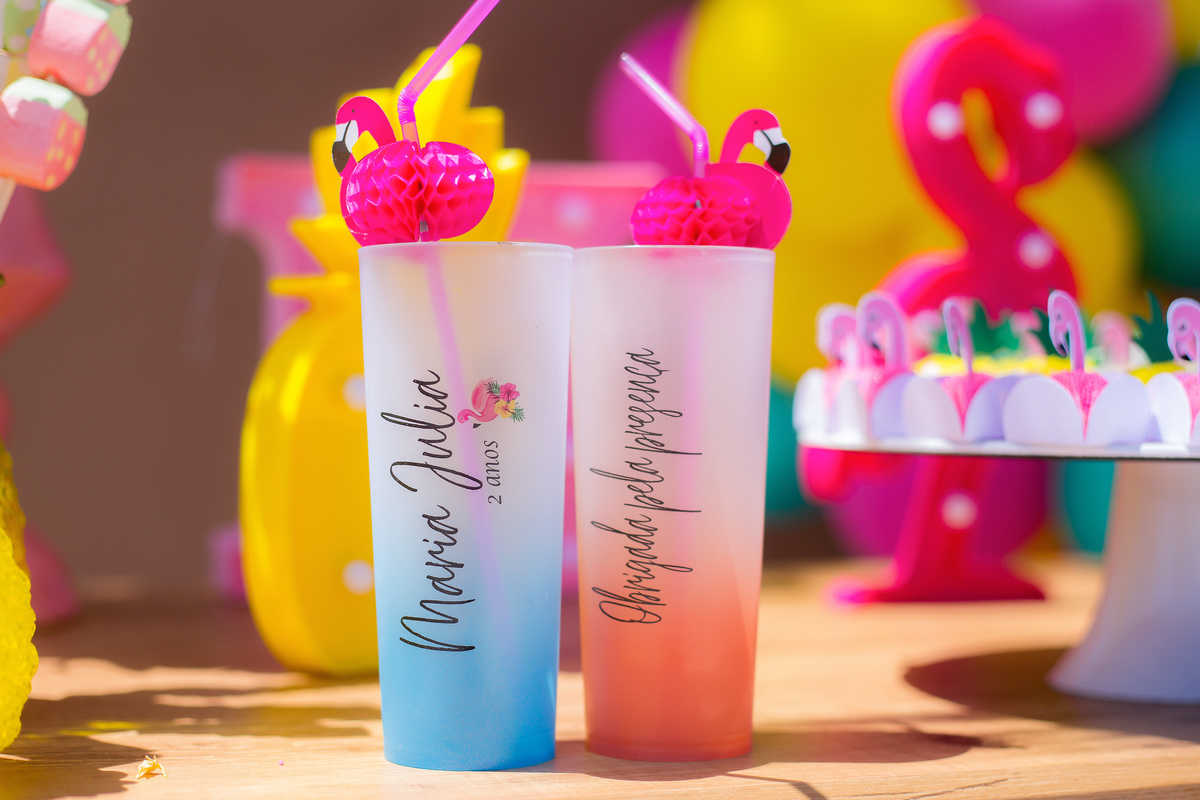 Aniversário, festa, um ano, doces, bexigas, temas, bagunça, criança, brinquedos, buffet infantil. 