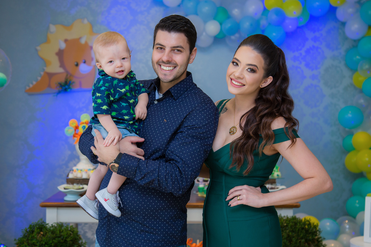 Aniversário, festa, um ano, doces, bexigas, temas, bagunça, criança, brinquedos, buffet infantil. 