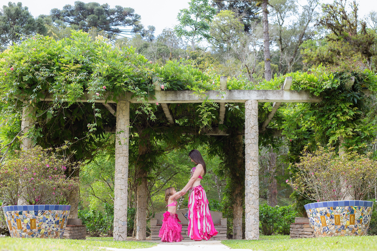 Família, criança, infantil, bagunça, smash the cake, smash the water, alegria. 