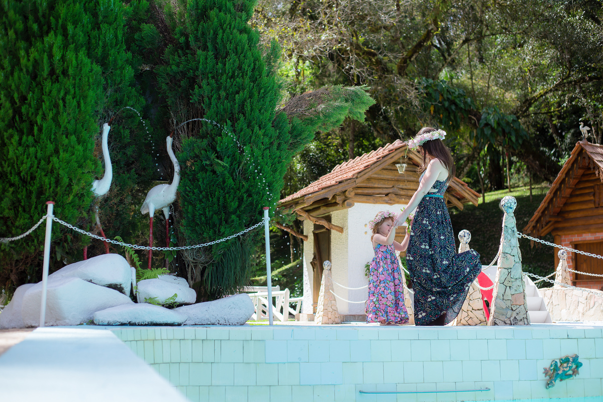 Família, criança, infantil, bagunça, smash the cake, smash the water, alegria. 