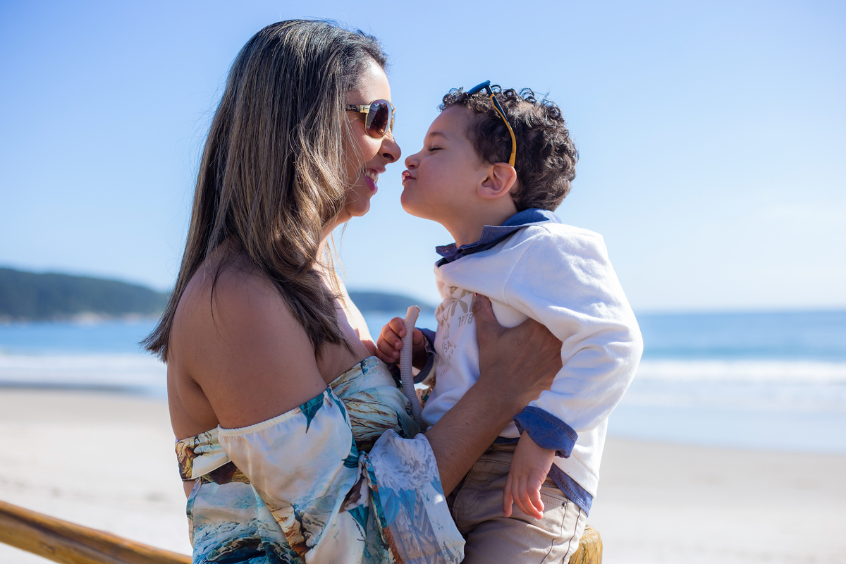 Família, mãe, filha, estância, praia, cidade, campo.