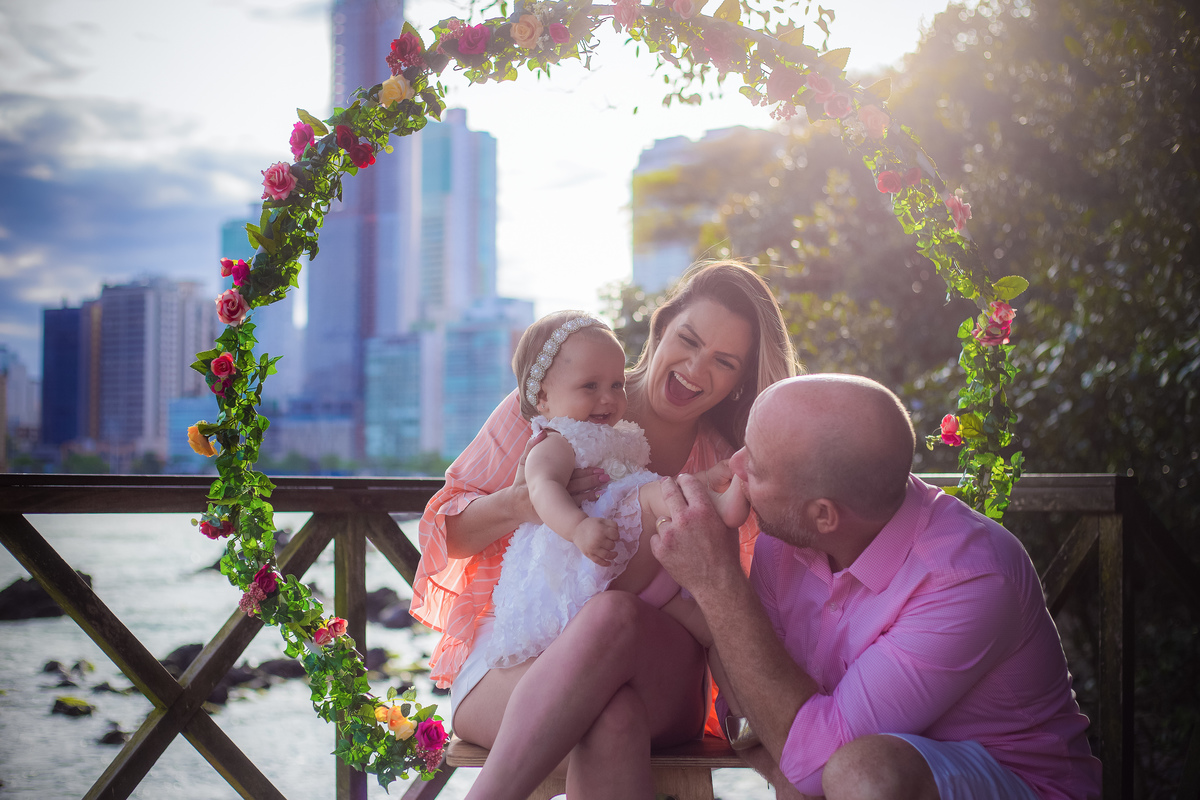 Família, criança, infantil, bagunça, smash the cake, smash the water, alegria. 