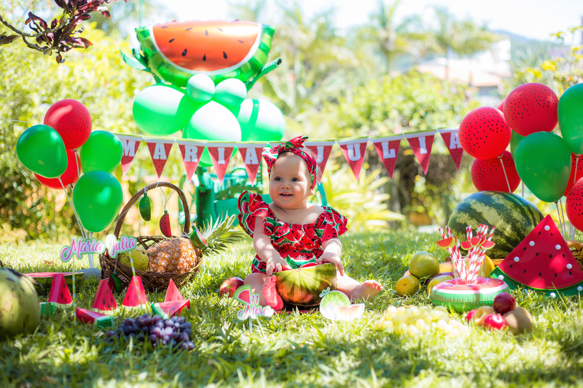 Família, criança, infantil, bagunça, smash the cake, smash the water, alegria. 
