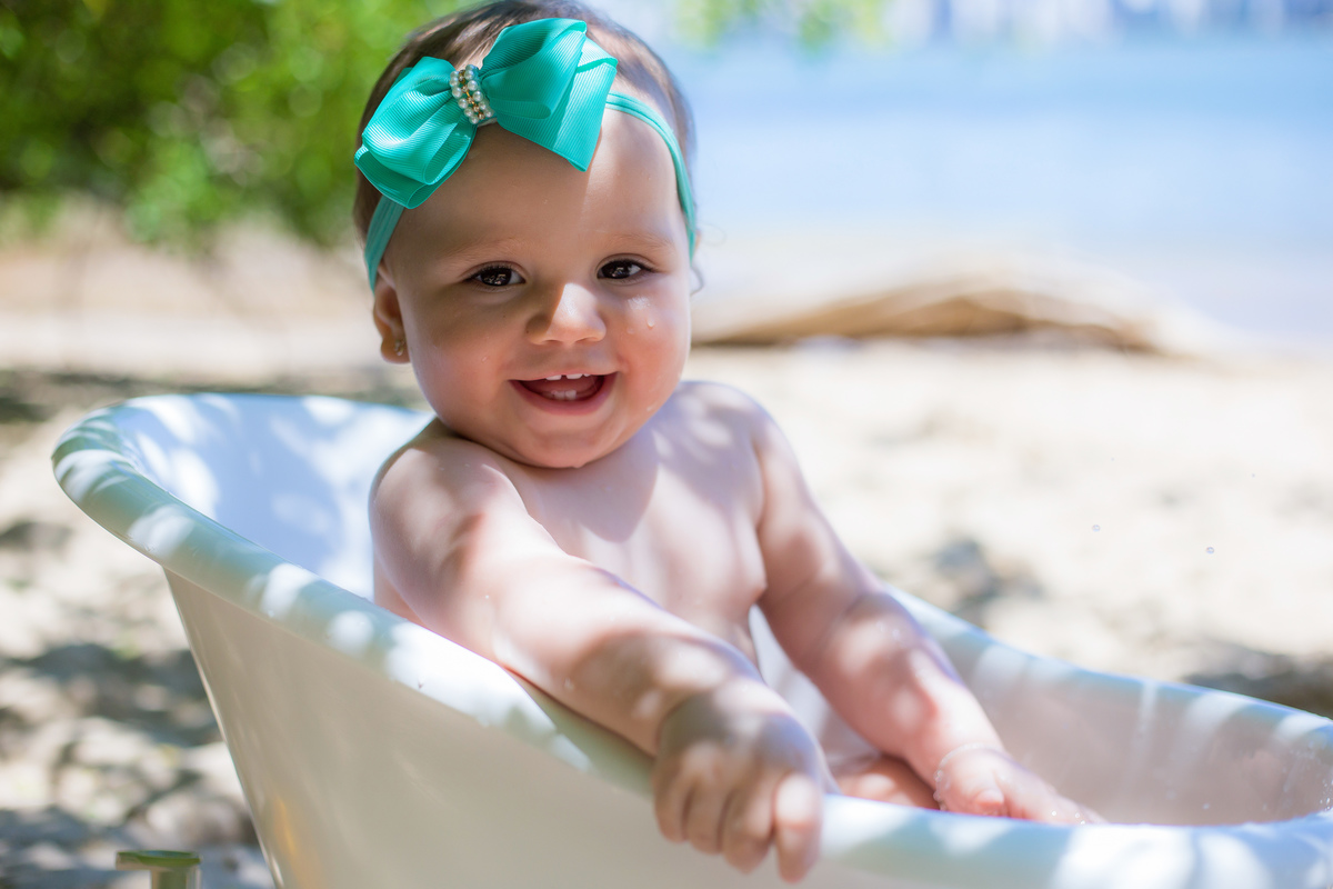 Família, criança, infantil, bagunça, smash the cake, smash the water, alegria. 