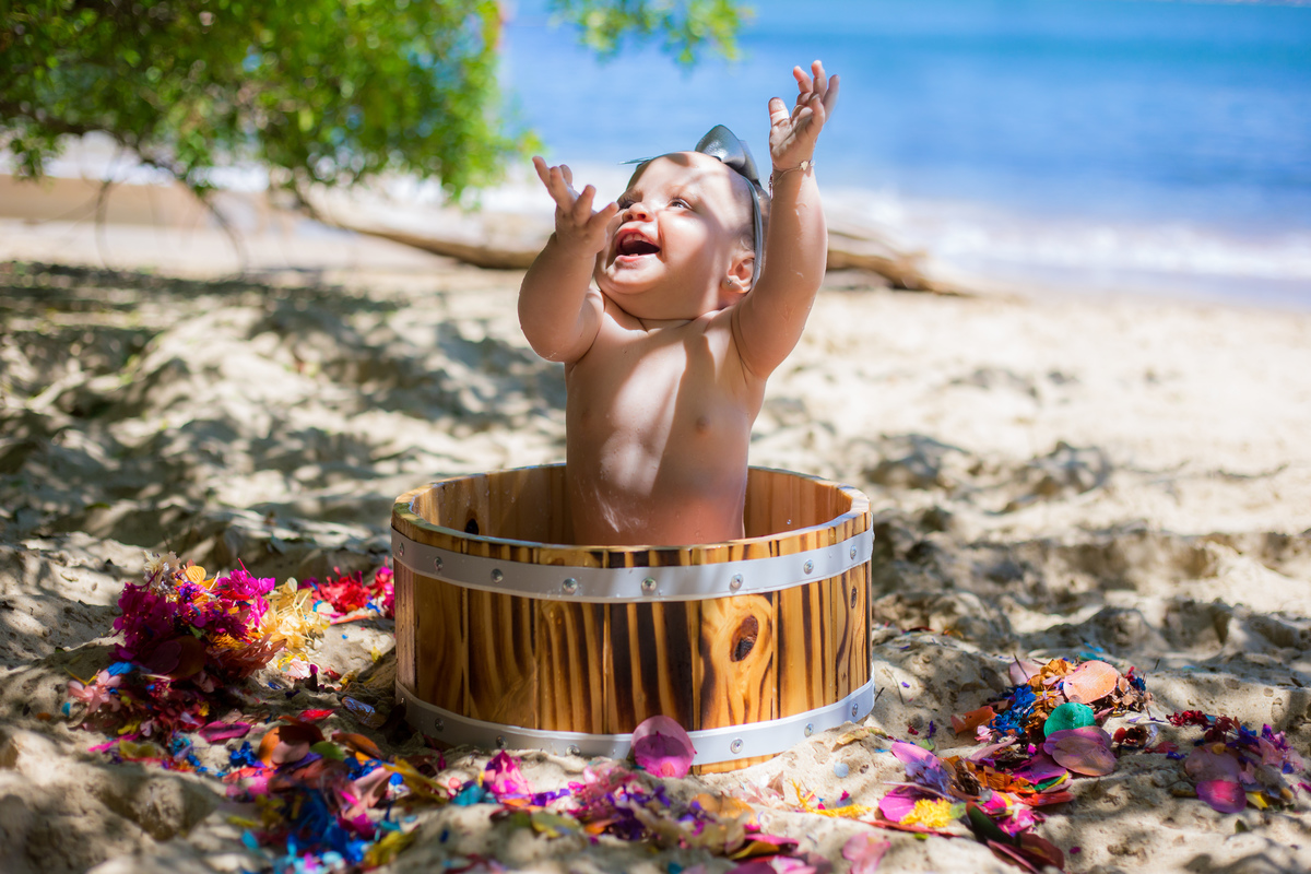 Família, criança, infantil, bagunça, smash the cake, smash the water, alegria. 