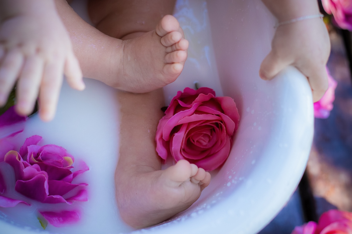 Família, criança, infantil, bagunça, smash the cake, smash the water, alegria. 