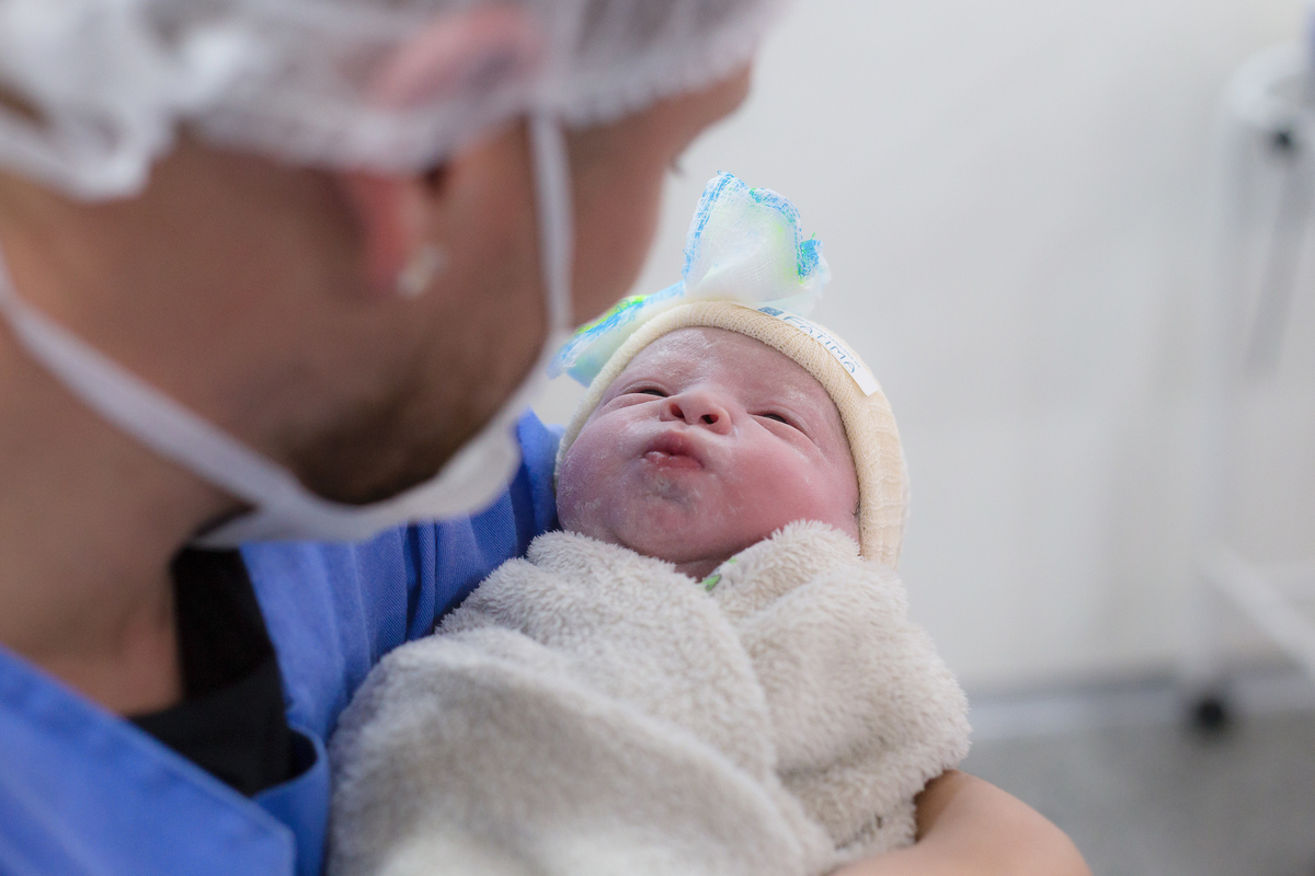 Nascimento, parto, cesariana, hospital, neném, semanas.