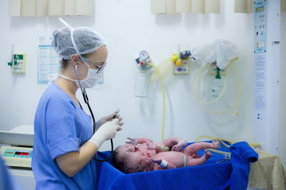 Nascimento, parto, cesariana, hospital, neném, semanas.