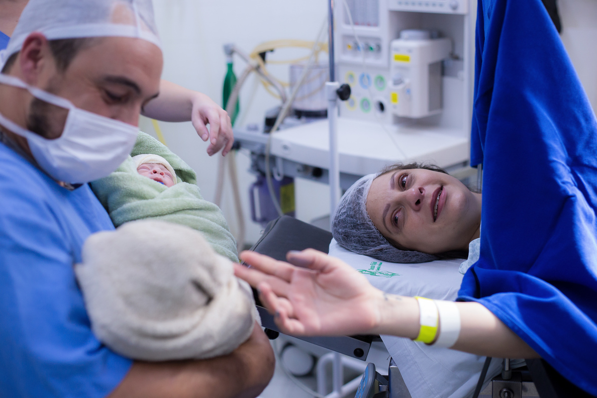 Nascimento, parto, cesariana, hospital, neném, semanas.