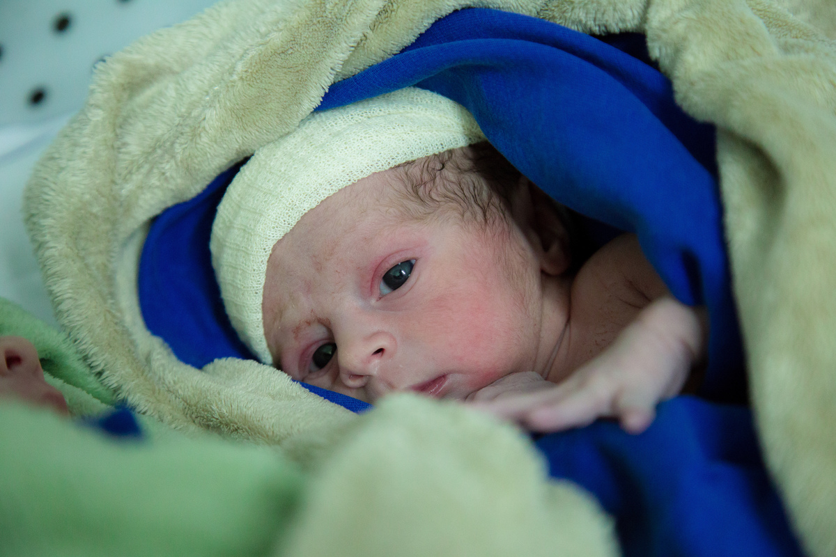 Nascimento, parto, cesariana, hospital, neném, semanas.