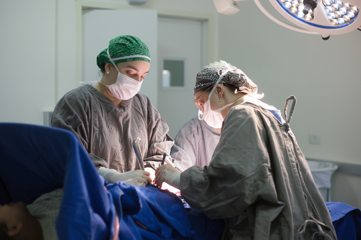 Nascimento, parto, cesariana, hospital, neném, semanas.