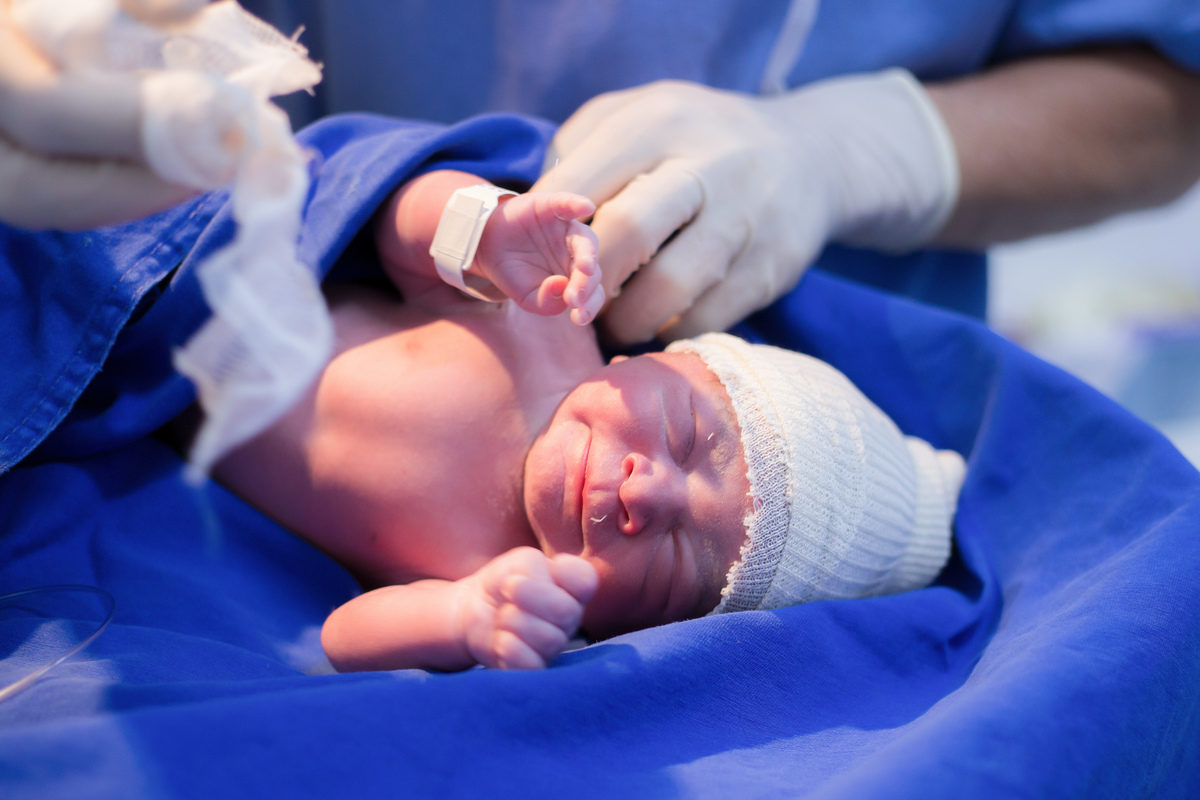 Nascimento, parto, cesariana, hospital, neném, semanas.