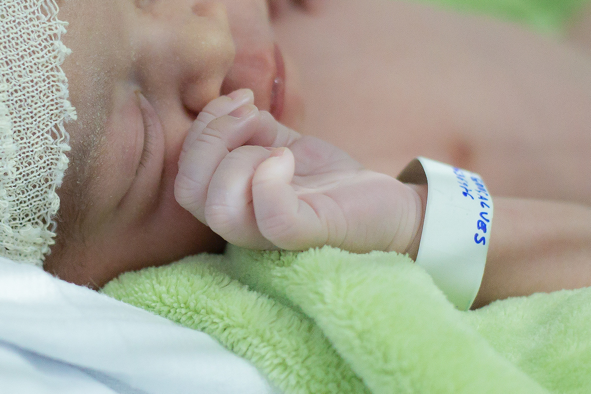 Nascimento, parto, cesariana, hospital, neném, semanas.