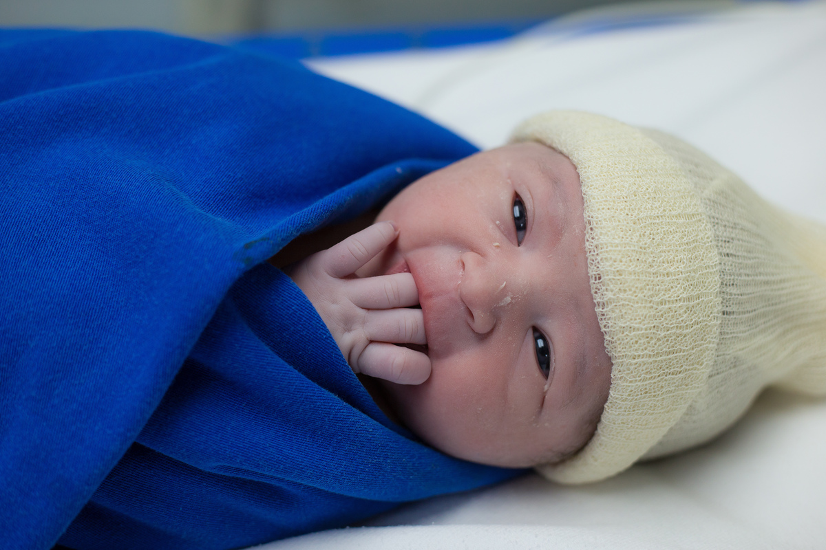 Nascimento, parto, cesariana, hospital, neném, semanas.