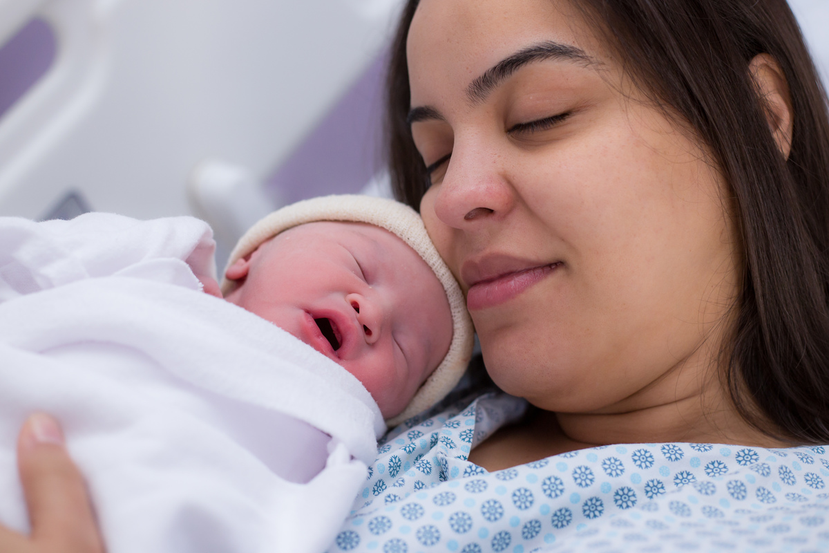 Nascimento, parto, cesariana, hospital, neném, semanas.