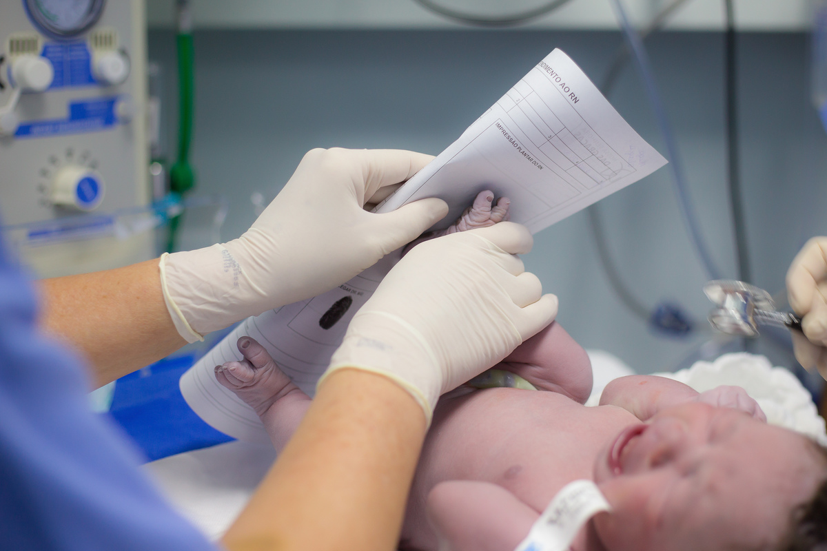 Nascimento, parto, cesariana, hospital, neném, semanas.