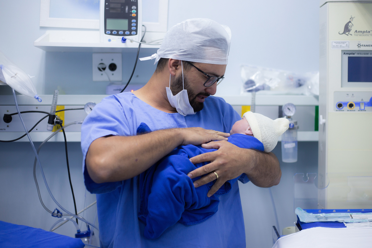 Nascimento, parto, cesariana, hospital, neném, semanas.