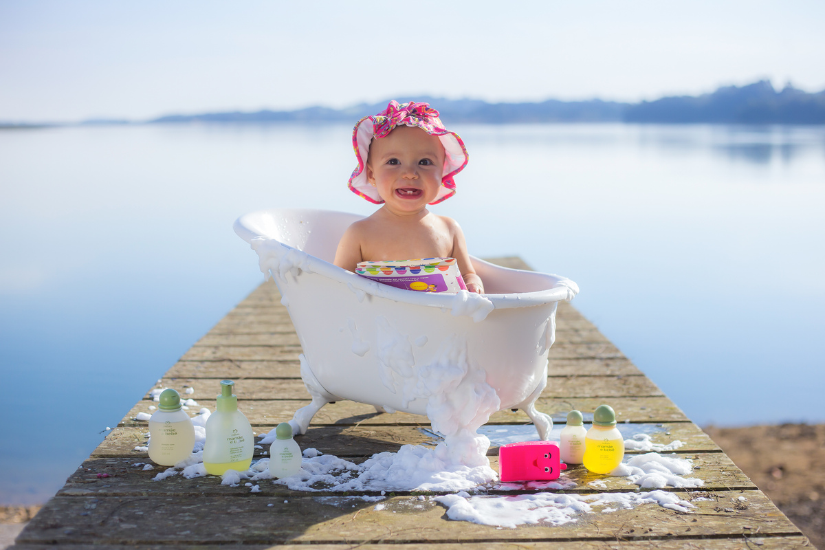 Família, criança, infantil, bagunça, smash the cake, smash the water, alegria.
