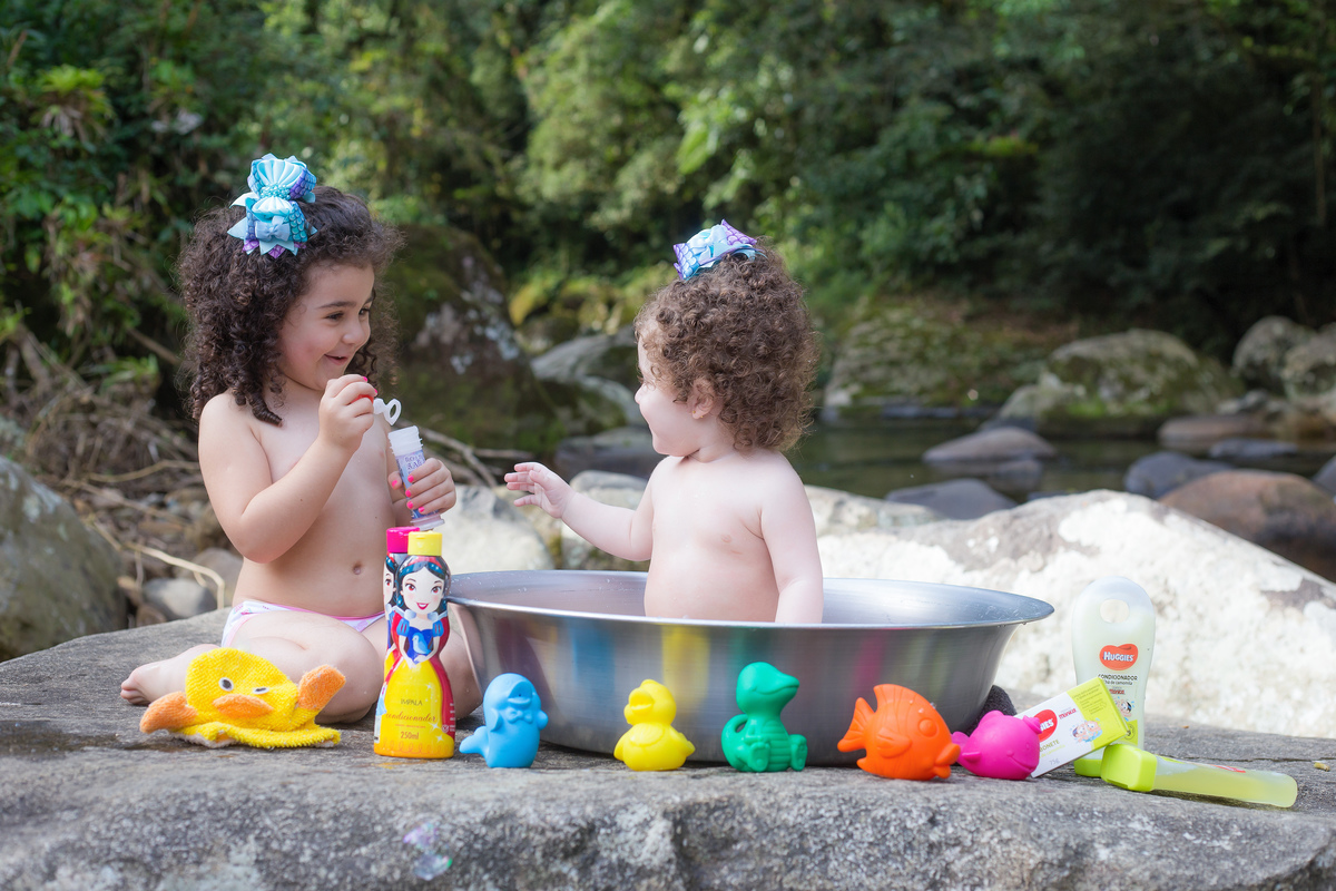 Família, criança, infantil, bagunça, smash the cake, smash the water, alegria. 