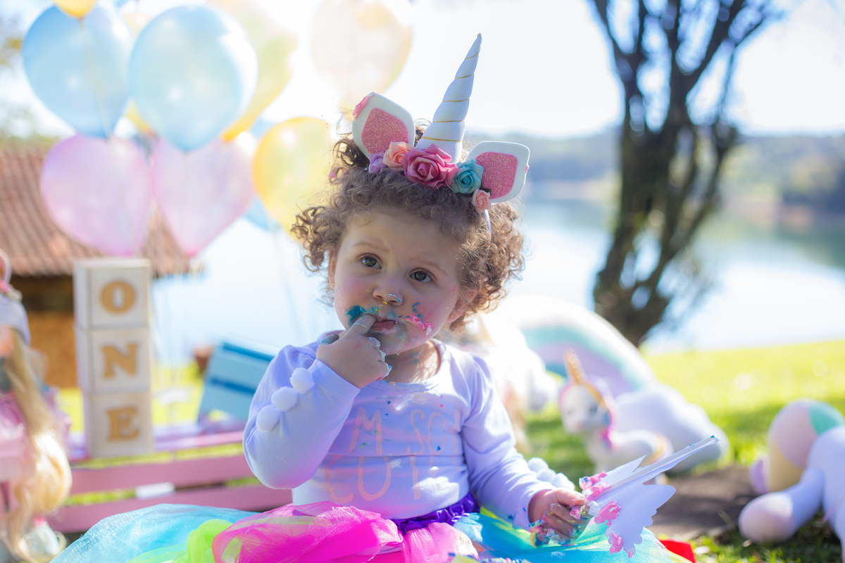 Família, criança, infantil, bagunça, smash the cake, smash the water, alegria. 